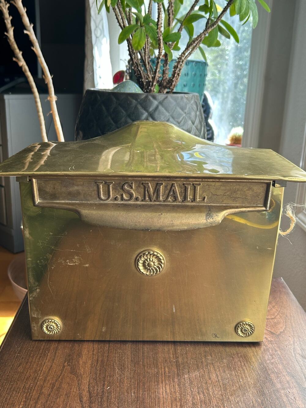 VTG Mid-Century Brass Metal Wall Mount Mail Box Brass Accent Home impressions